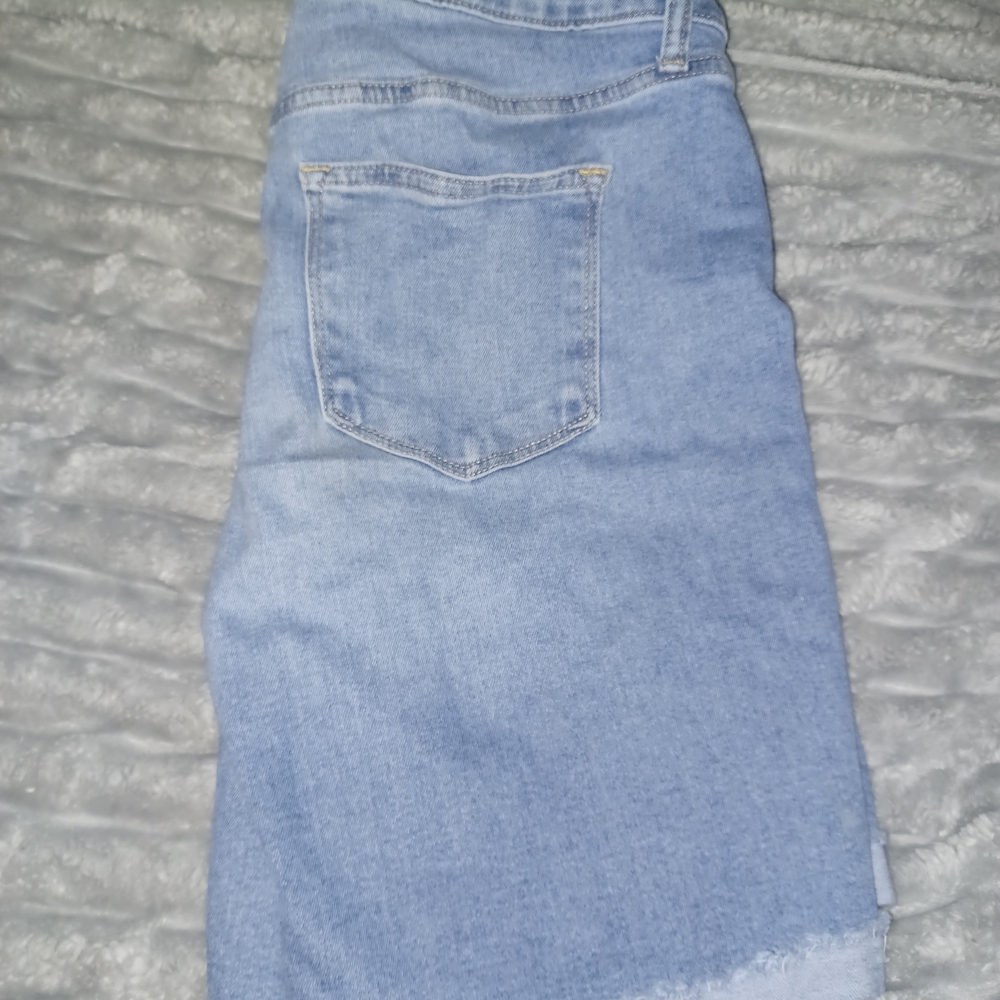 Sonoma Women's Light Blue Denim Bermudas - Picture 3 of 3